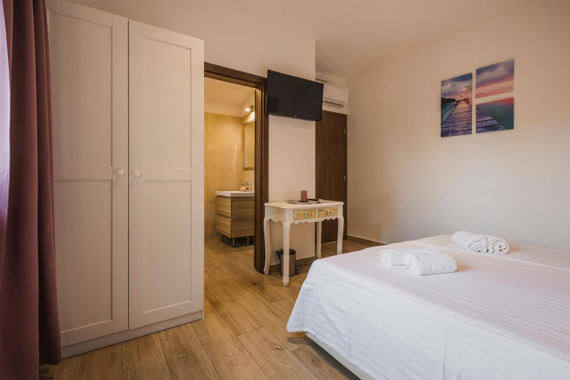 Rooms With Breakfast Near Porec Nova Vas  ภายนอก รูปภาพ