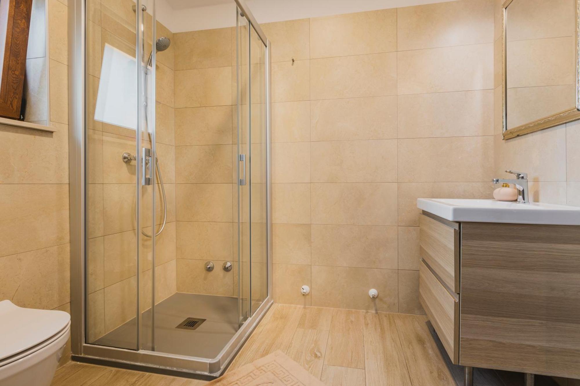 Rooms With Breakfast Near Porec Nova Vas  ภายนอก รูปภาพ