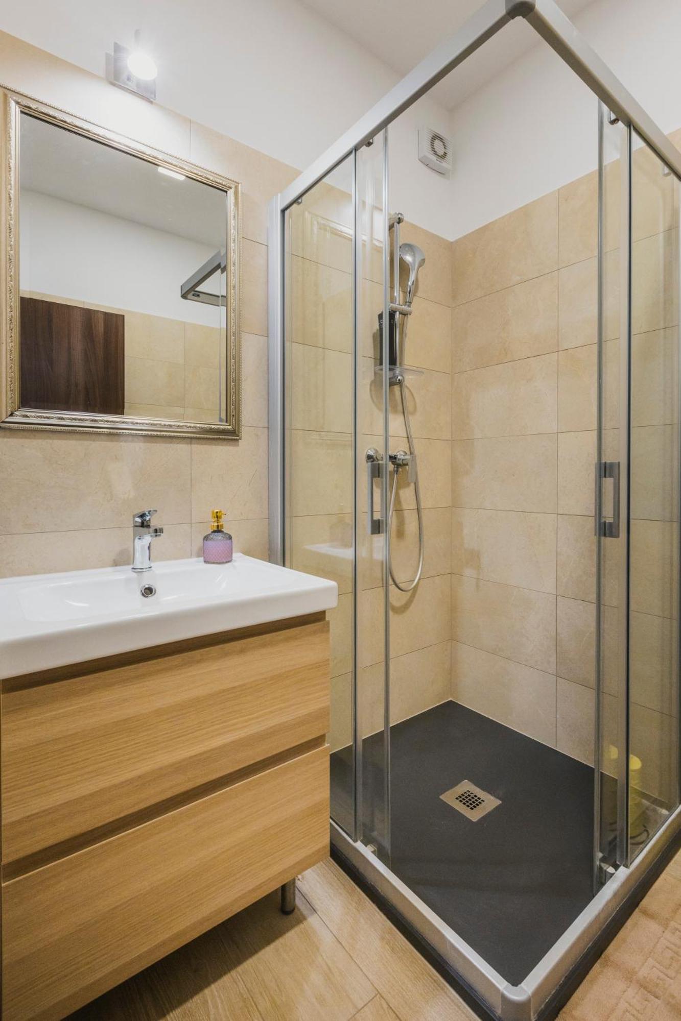 Rooms With Breakfast Near Porec Nova Vas  ภายนอก รูปภาพ